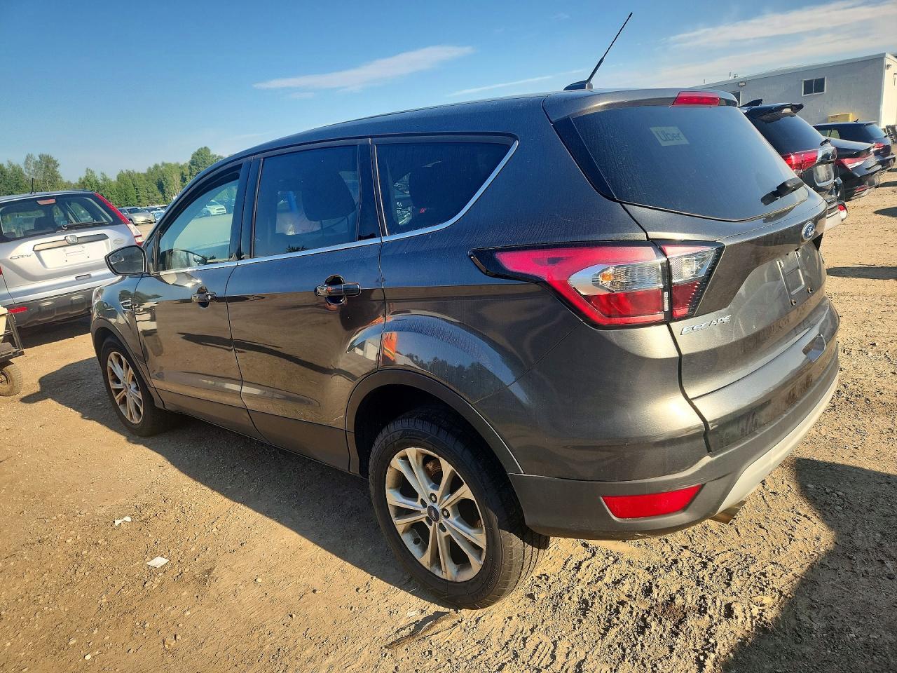 2017 Ford Escape Se - Фото 2