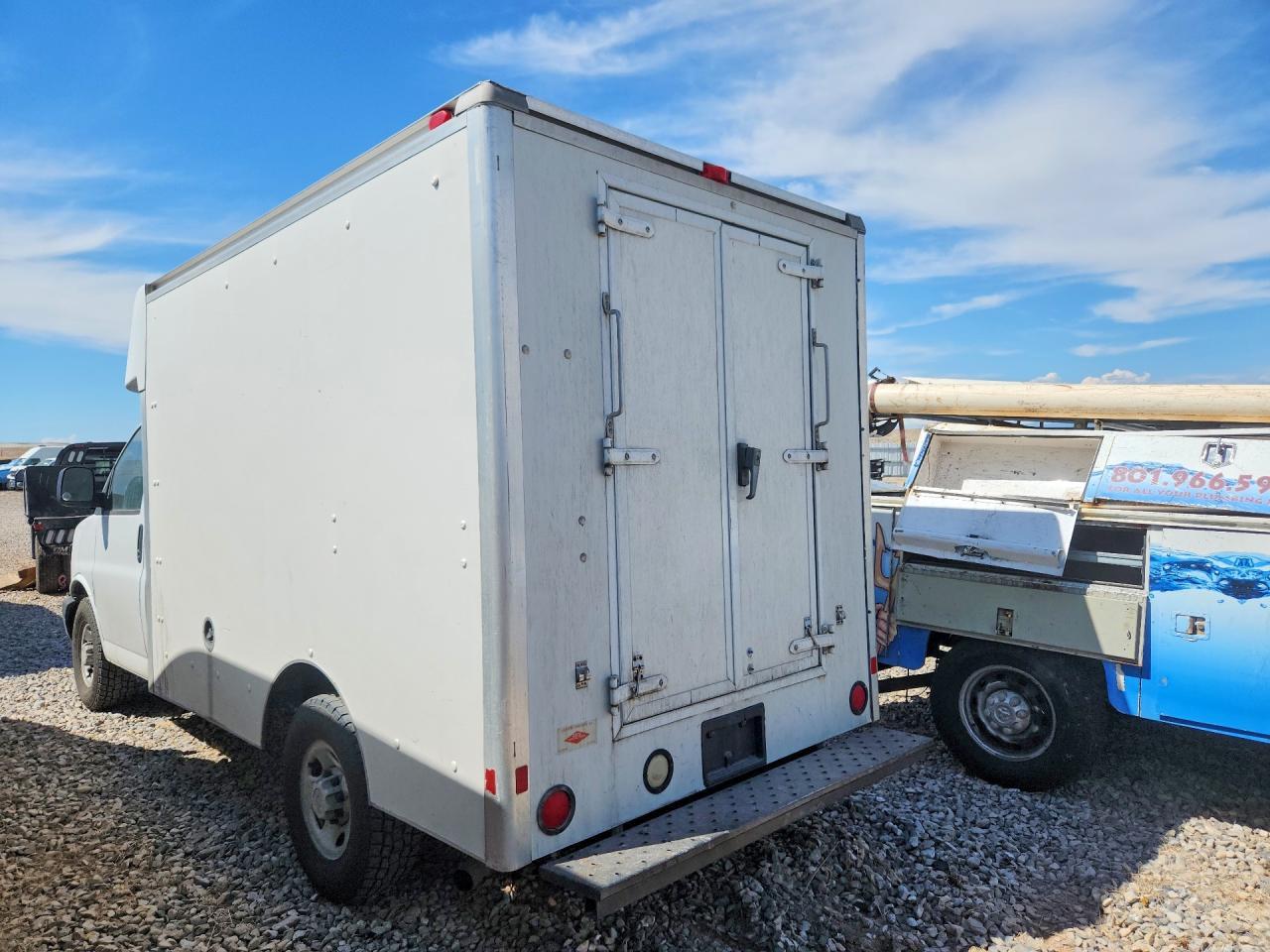 2007 Chevrolet Express G3500 - Image 2