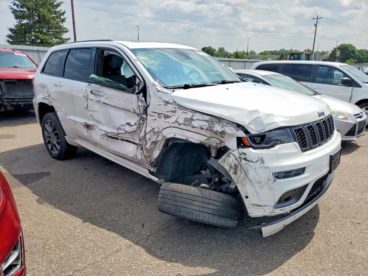 2021 Jeep Grand Cherokee Overland - Фото 4