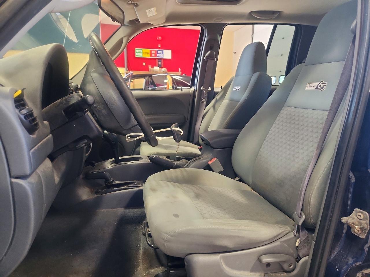 2006 Jeep Liberty Sport - Фото 7
