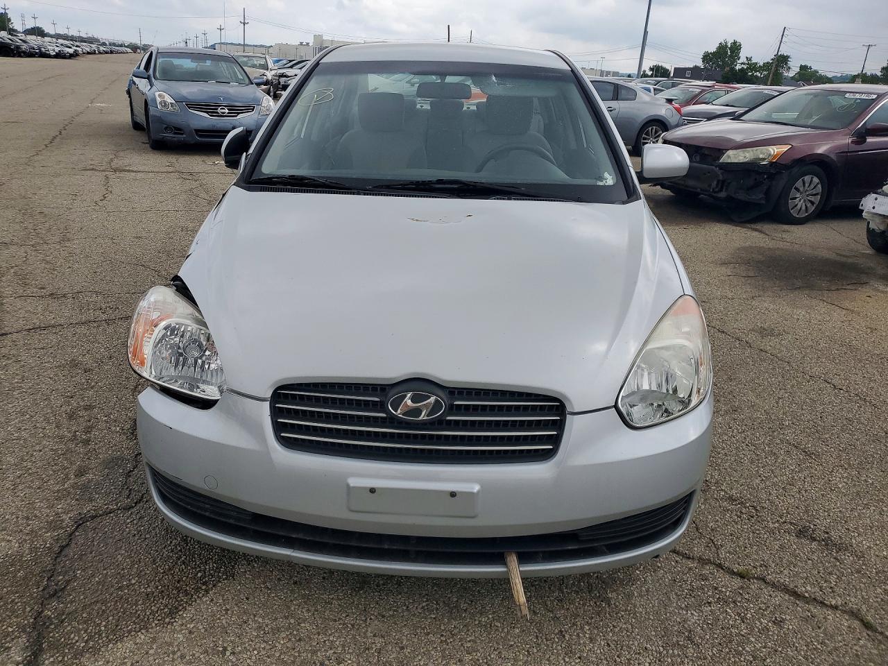 2010 Hyundai Accent Gls - Фото 5