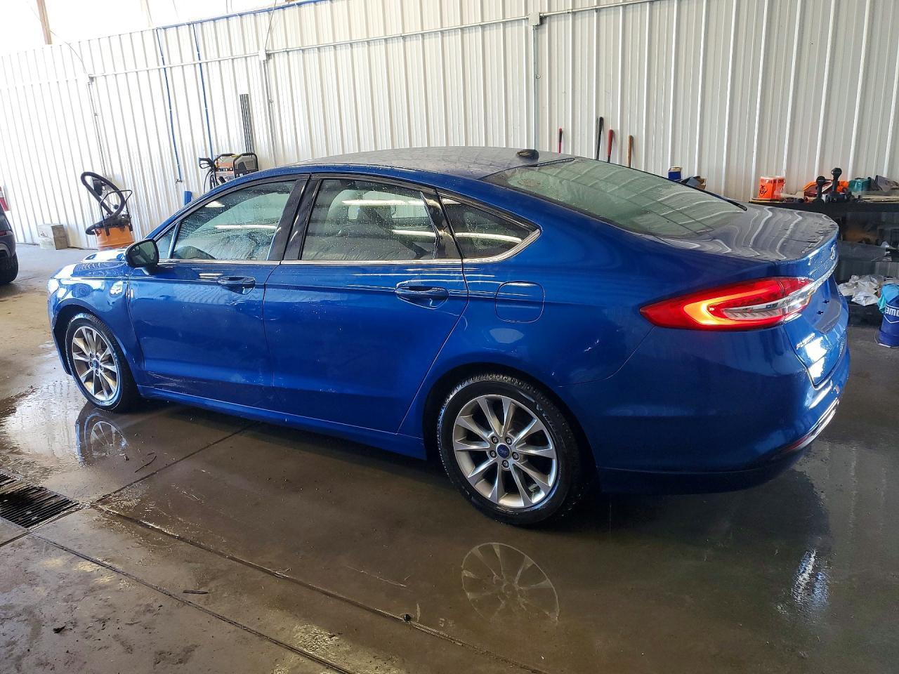 2017 Ford Fusion Se - Image 2