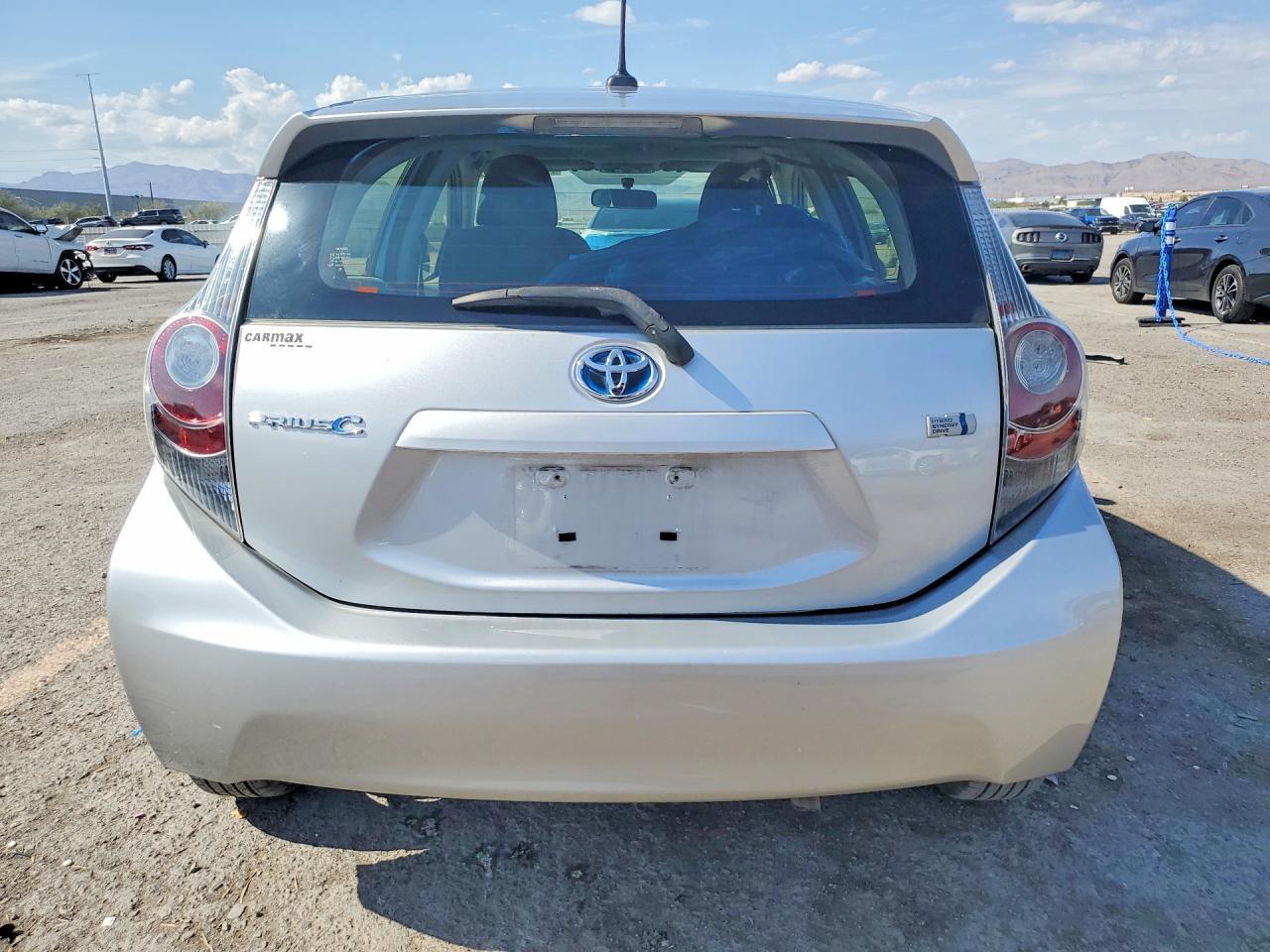 2014 Toyota Prius C Three - Image 6