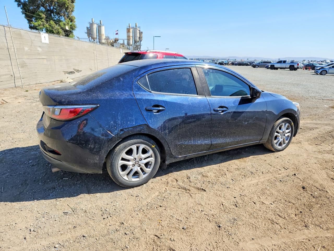 2018 Toyota Yaris Ia Base - Фото 3