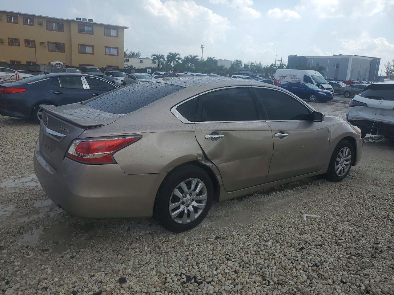 2015 Nissan Altima 2.5 S - Фото 3