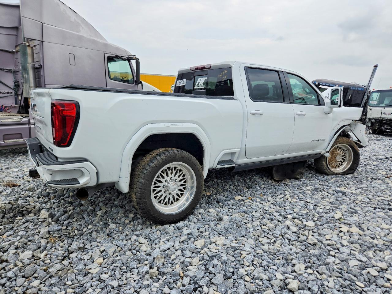 2021 GMC Sierra K3500 At4 - Фото 3