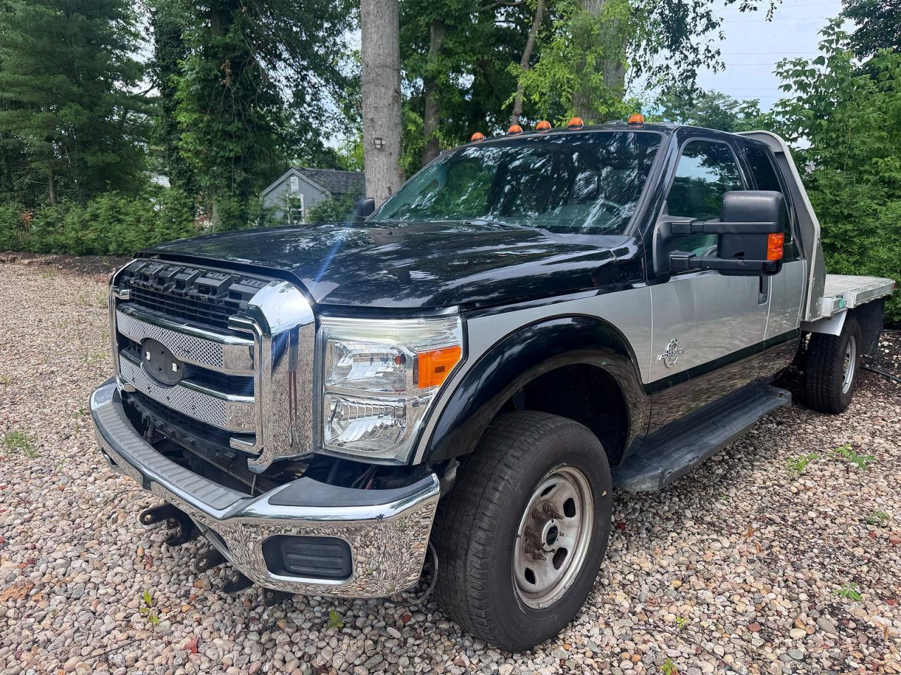 2015 Ford F350 Super Duty - Image 2