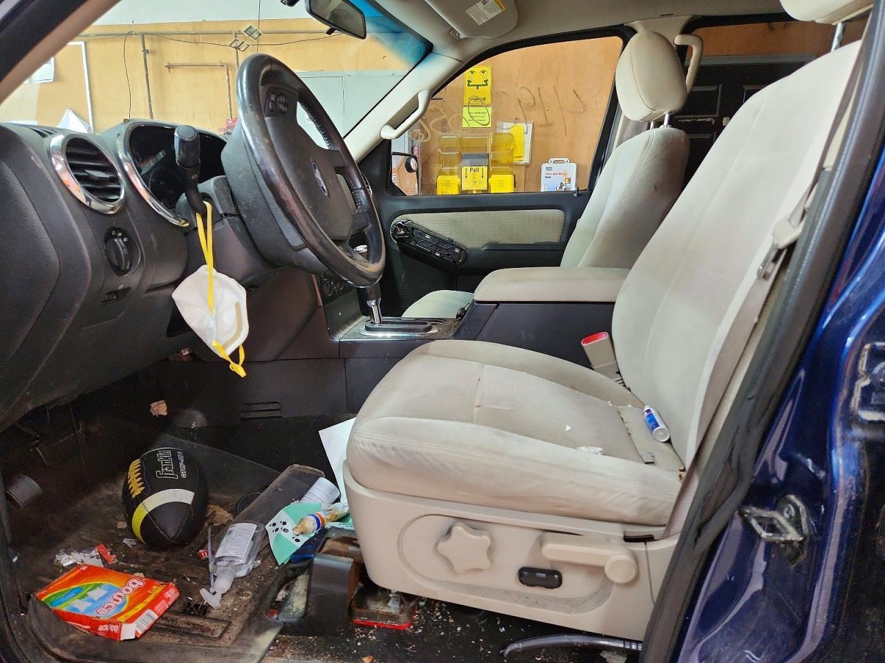 2008 Ford Explorer - Image 7