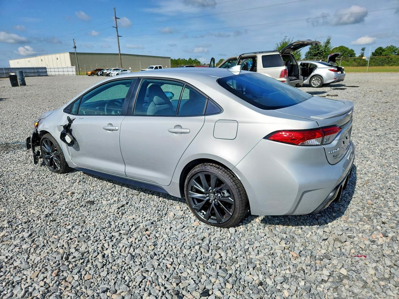2026 Toyota Corolla Se - Фото 2