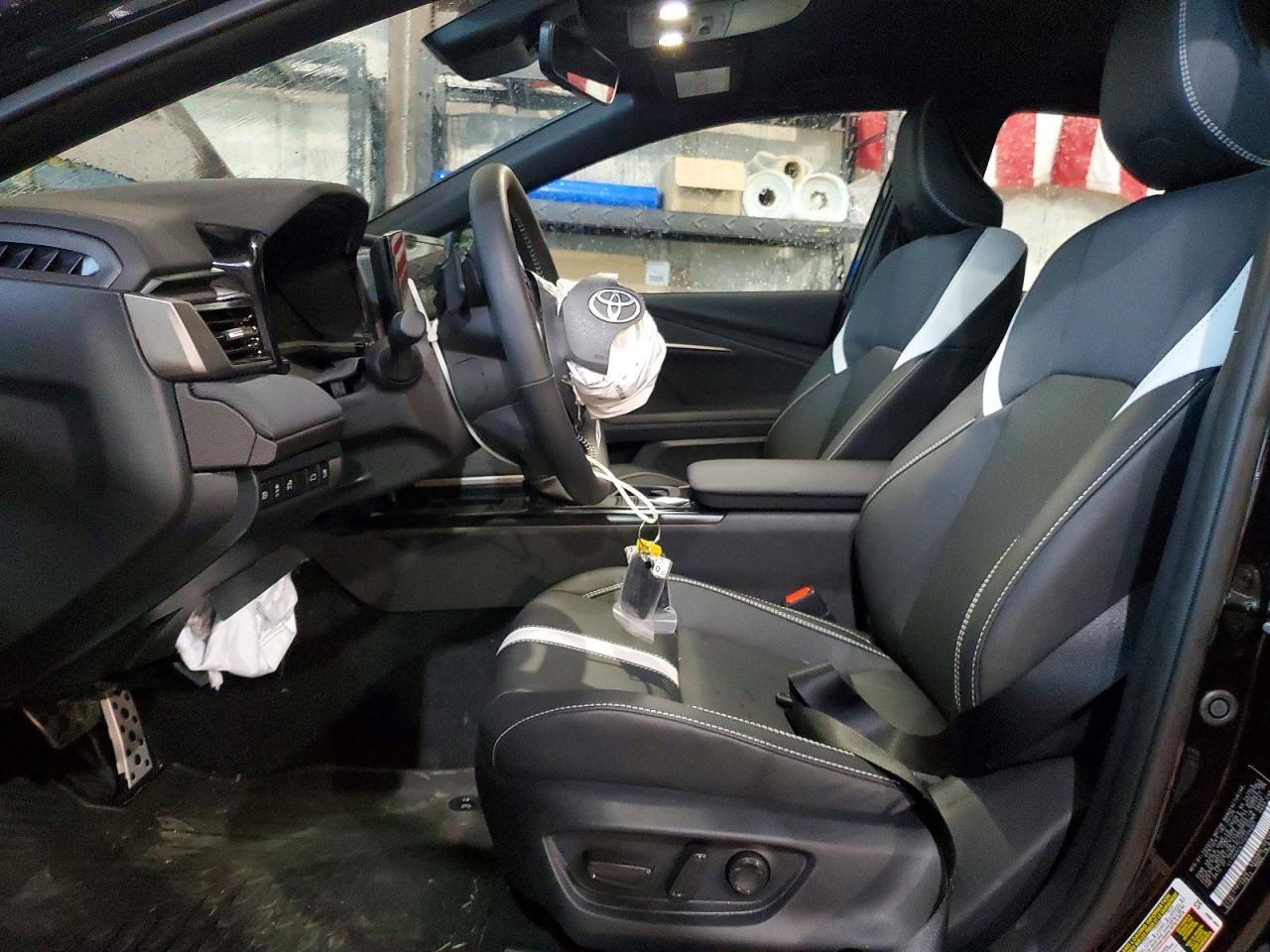 2026 Toyota Camry Se - Image 7