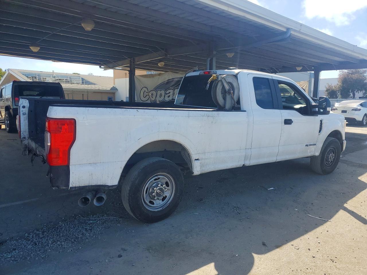 2020 Ford F250 Super Duty - Фото 3