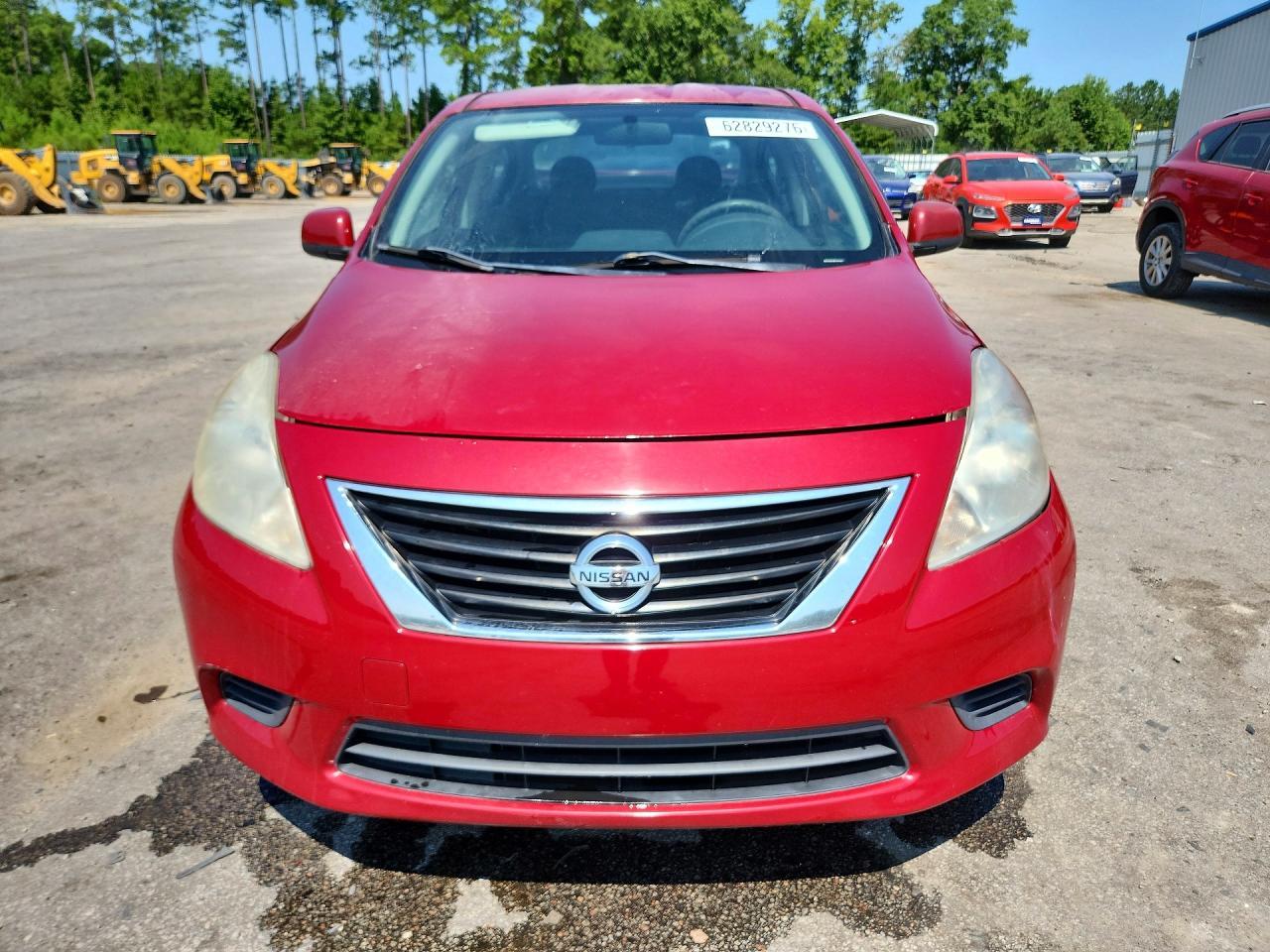 2014 Nissan Versa 1.6 S - Image 5