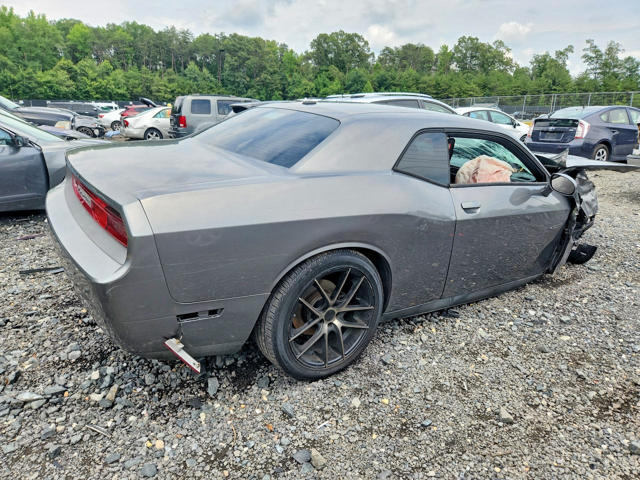2012 Dodge Challenger Sxt - Image 3
