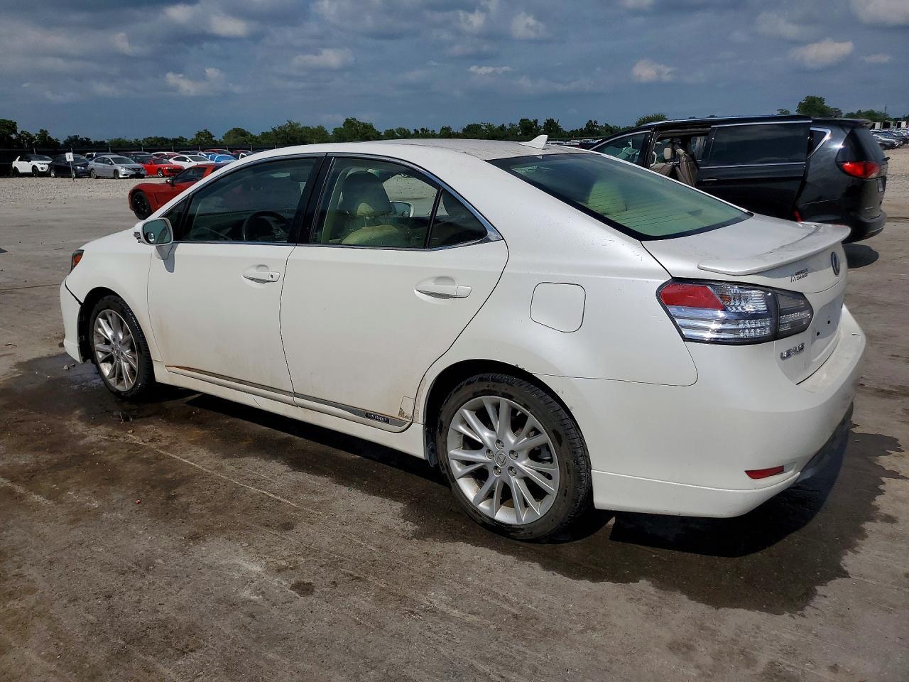 2010 Lexus Hs 250H - Фото 2