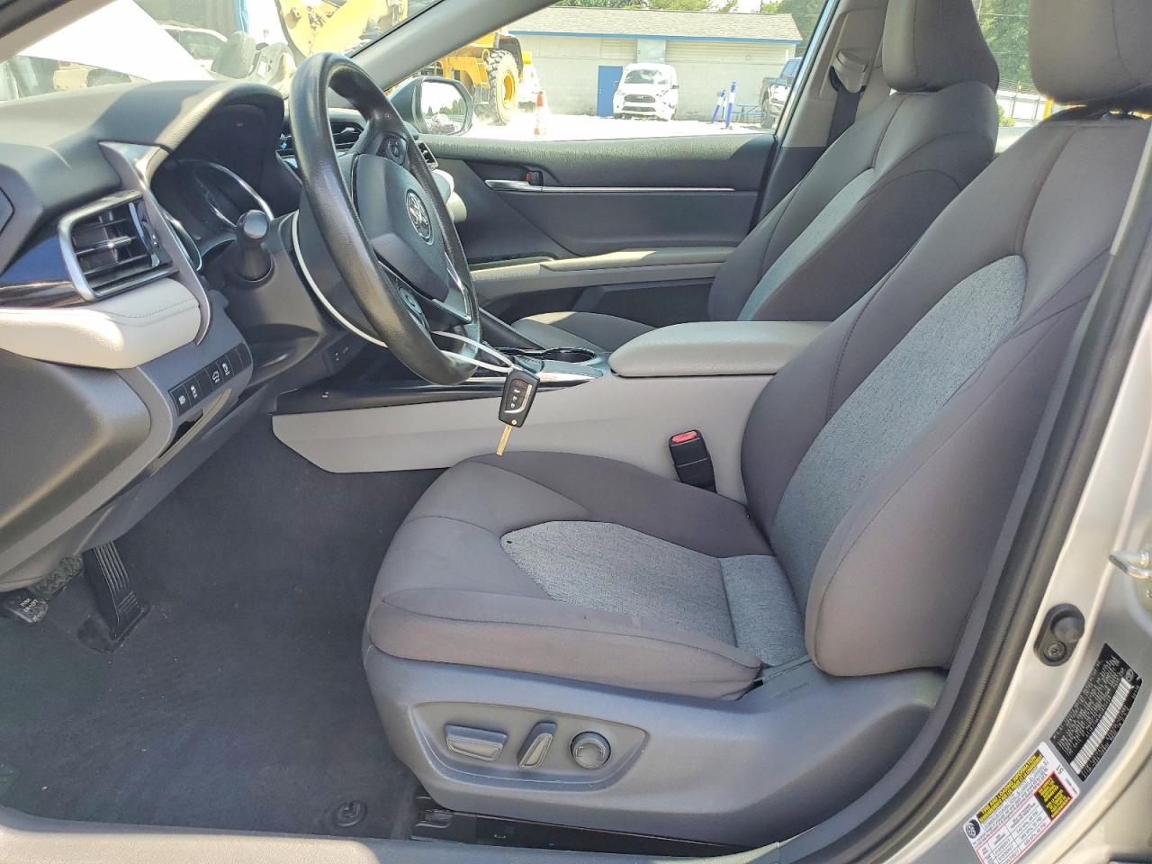 2019 Toyota Camry Le - Фото 7