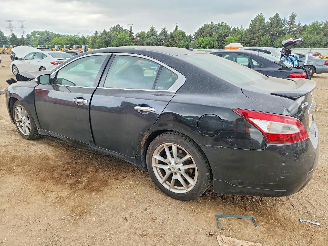 2011 Nissan Maxima 3.5 S - Image 2