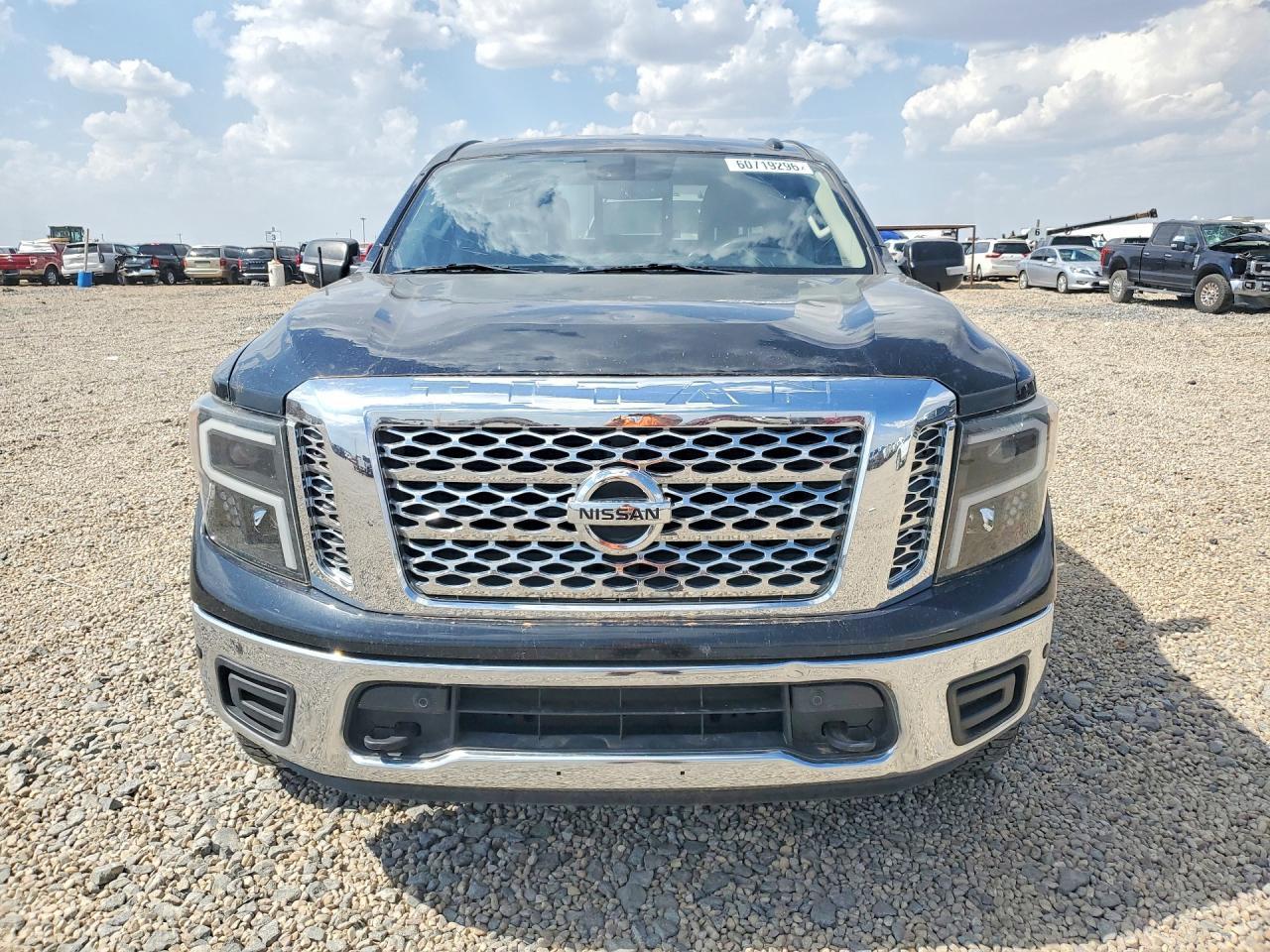 2019 Nissan Titan Sv - Фото 5