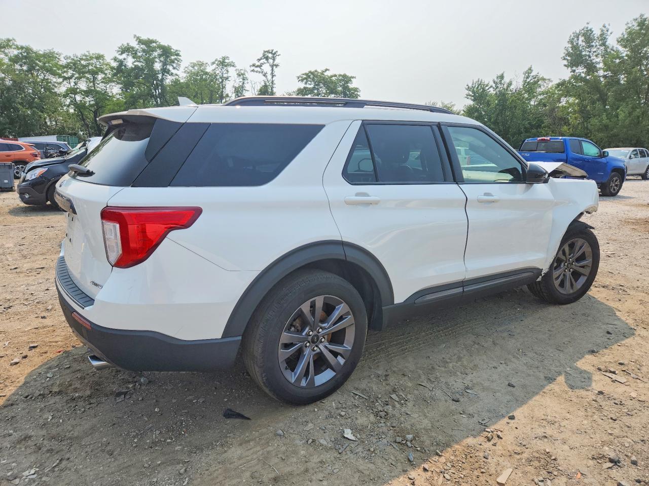 2022 Ford Explorer Xlt - Фото 3