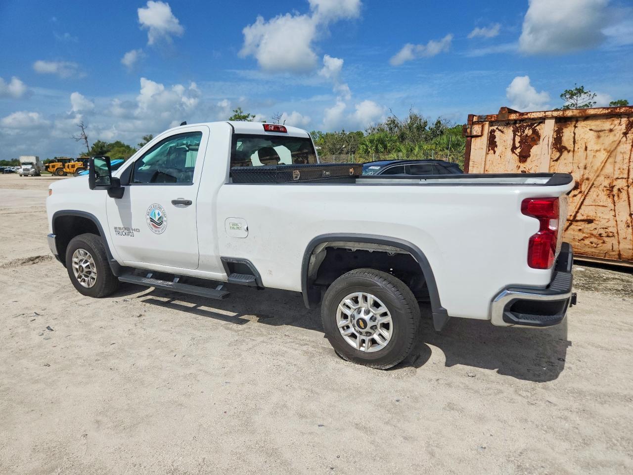 2024 Chevrolet Silverado C2500 Heavy Duty - Фото 2