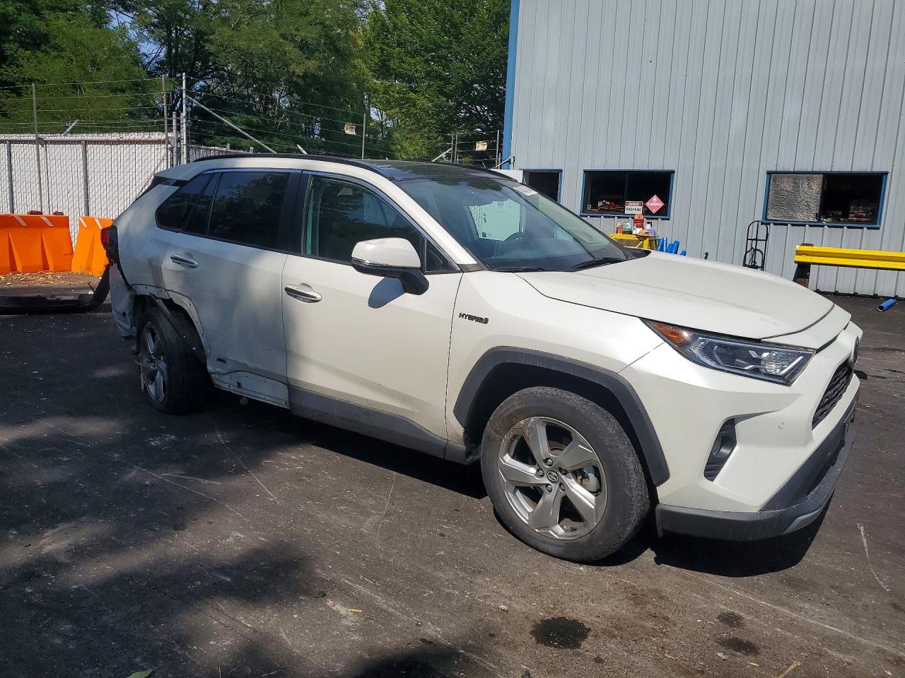 2020 Toyota Rav4 Limited - Image 4