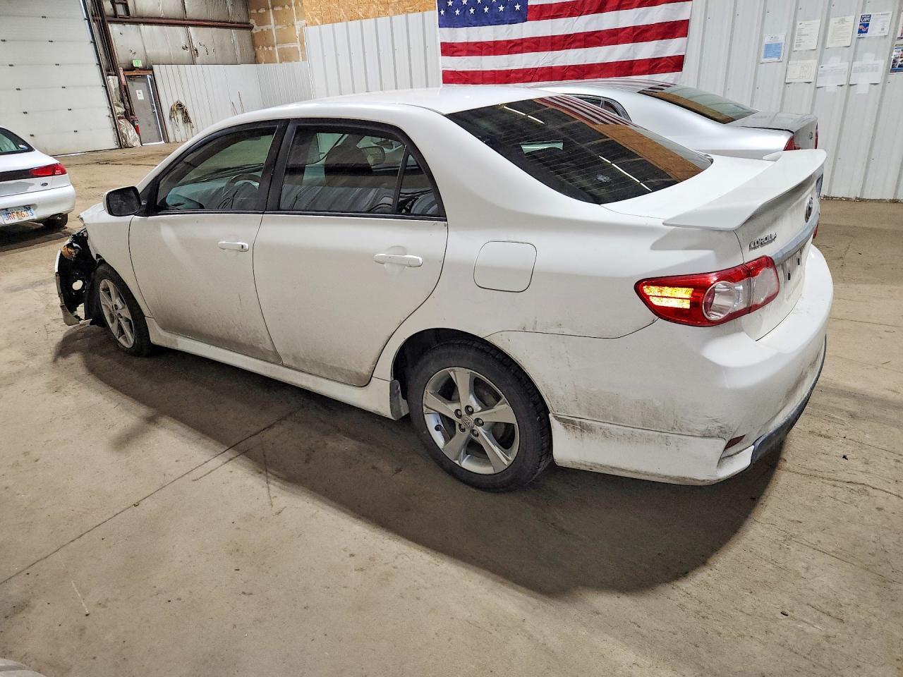 2013 Toyota Corolla L - Фото 2