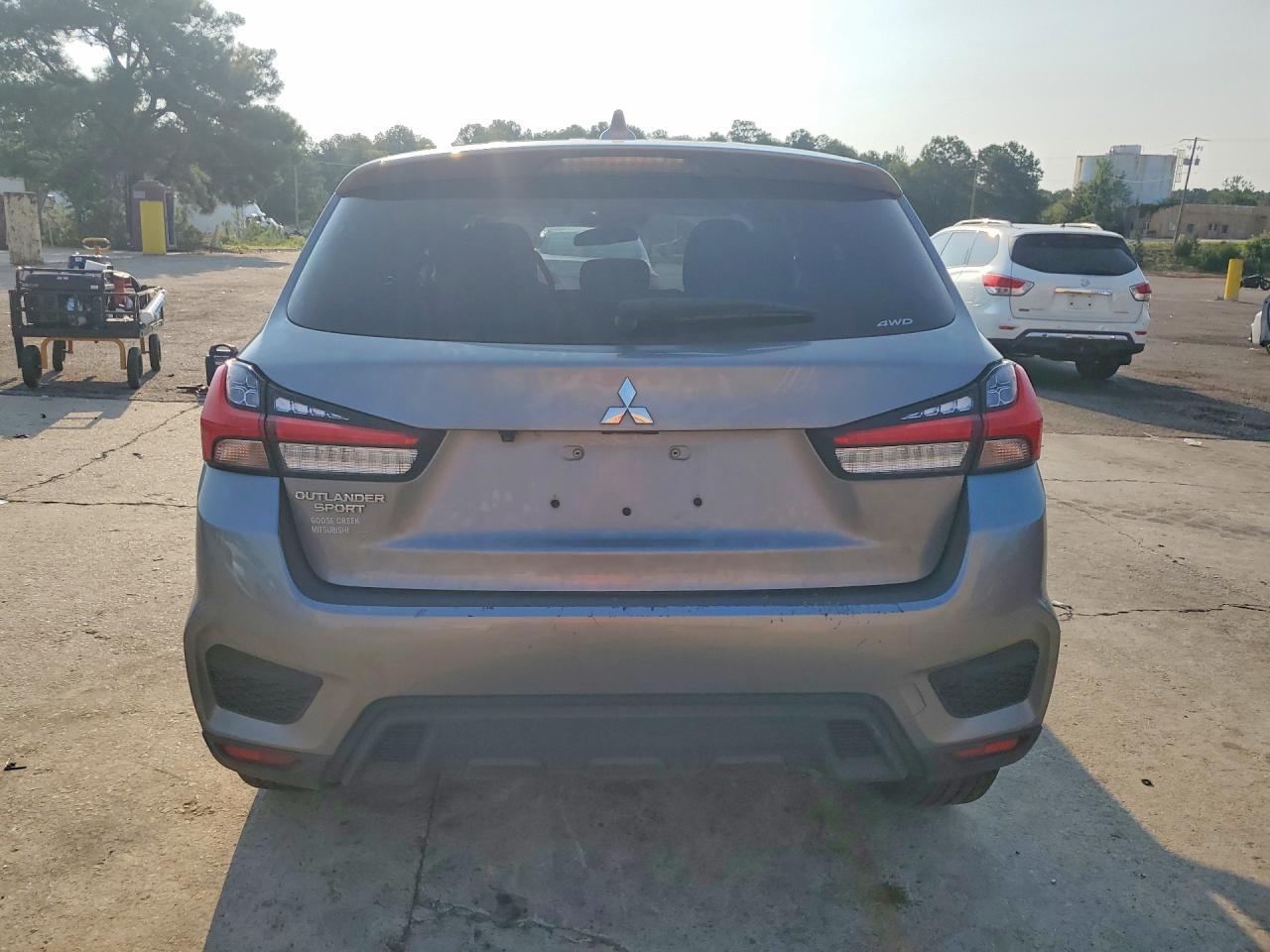 2024 Mitsubishi Outlander Sport S/Se - Фото 6