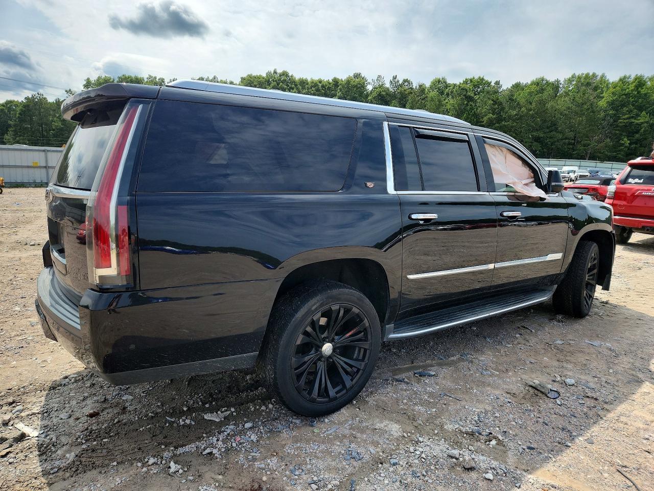 2017 Cadillac Escalade Esv Luxury - Image 3