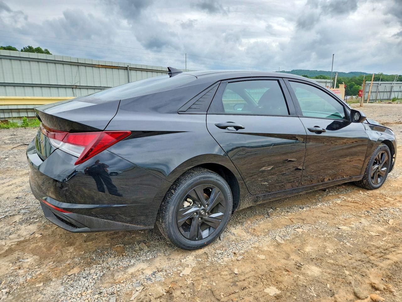 2023 Hyundai Elantra Sel - Фото 3