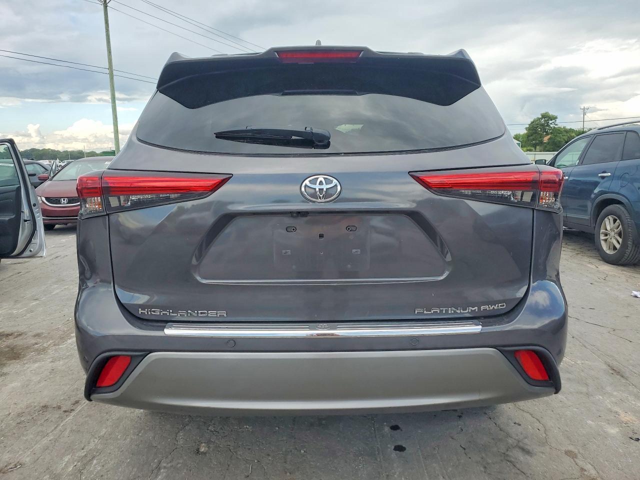2024 Toyota Highlander Platinum - Фото 6