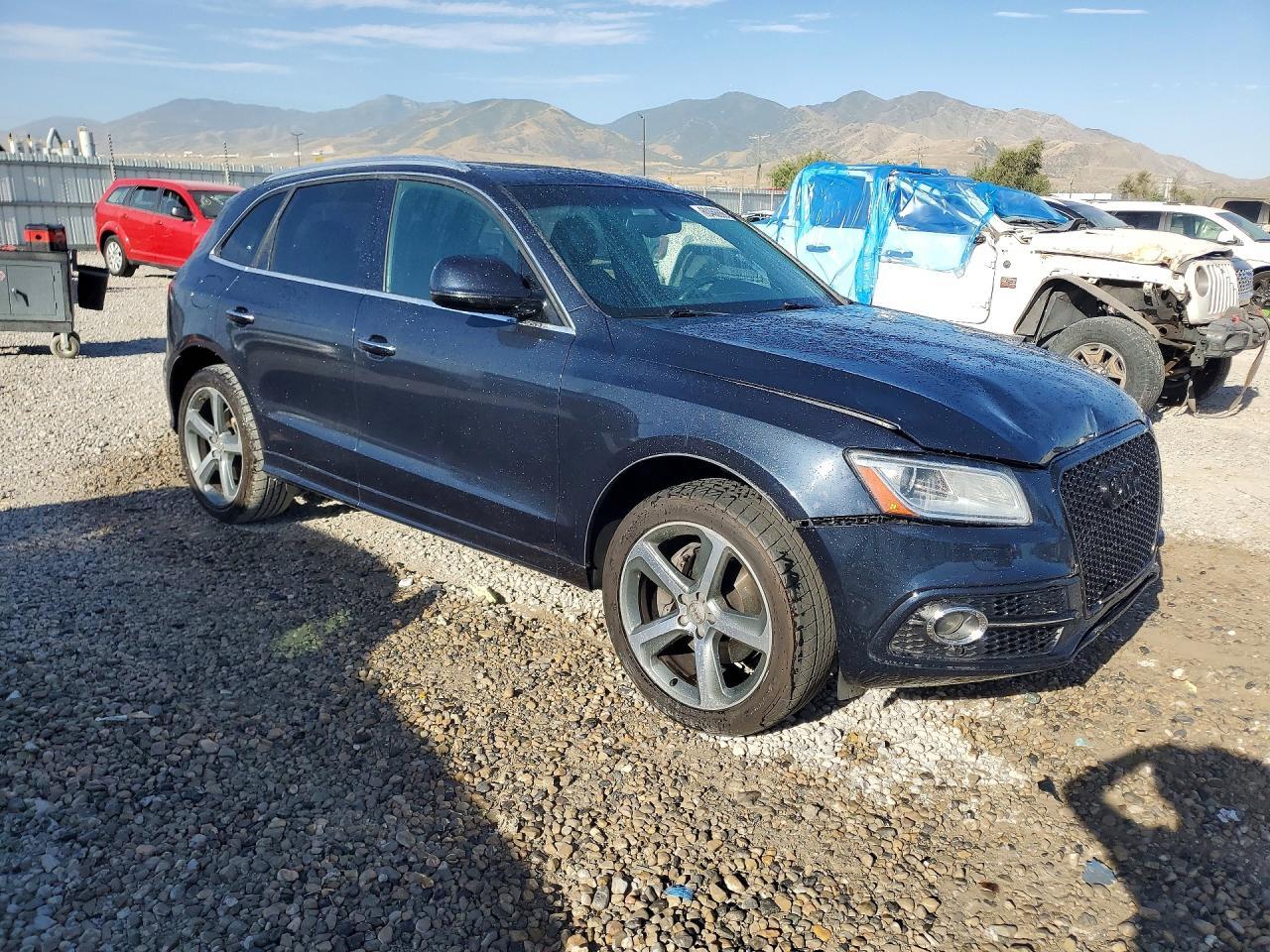 2017 Audi Q5 Premium Plus S-Line - Image 4