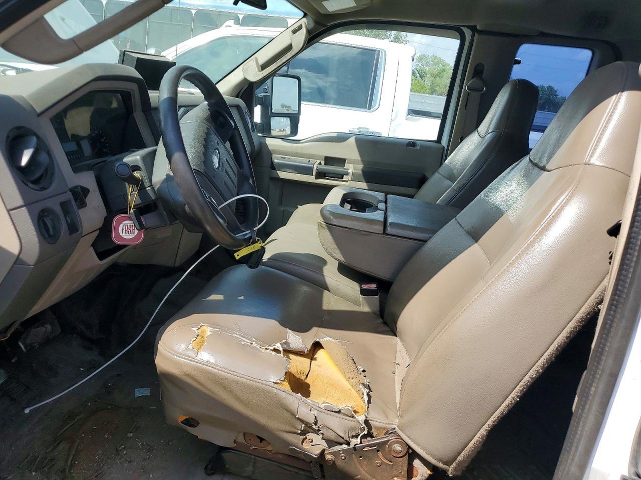 2008 Ford F550 Super Duty - Image 7