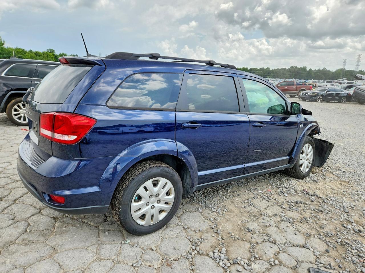 2019 Dodge Journey - Image 3