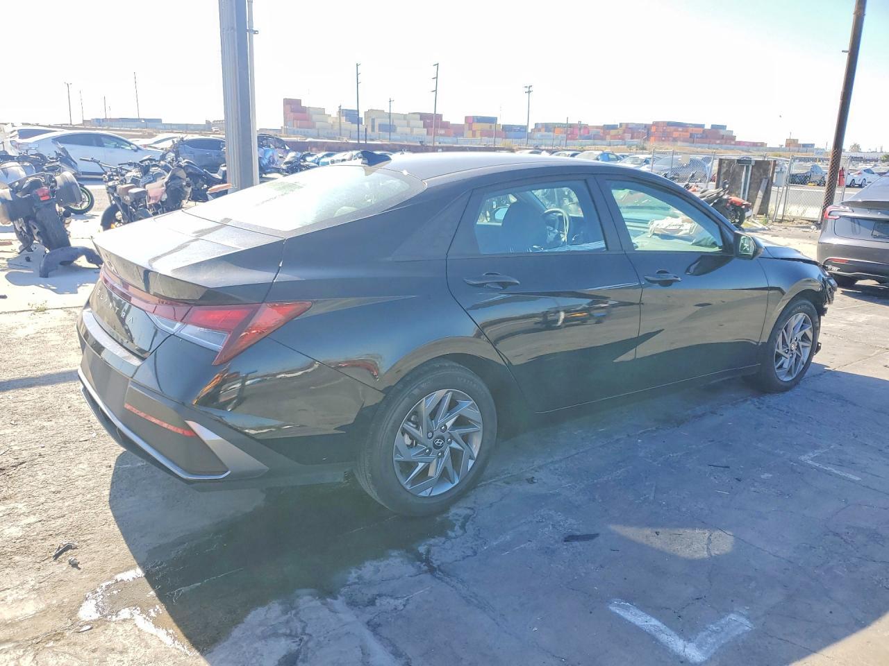 2024 Hyundai Elantra Sel - Image 3