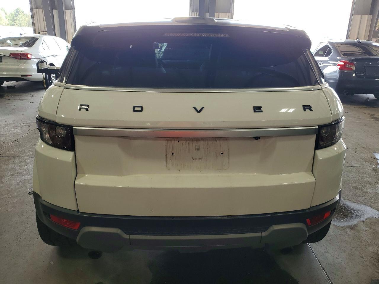 2013 Land Rover Range Rover Evoque Prestige Premium - Image 6