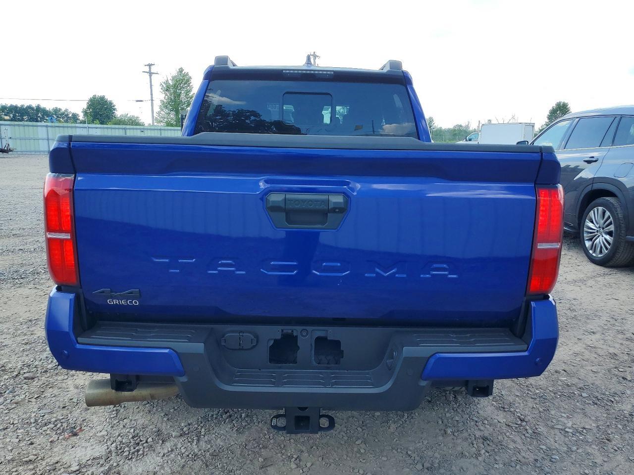 2025 Toyota Tacoma Double Cab - Image 6