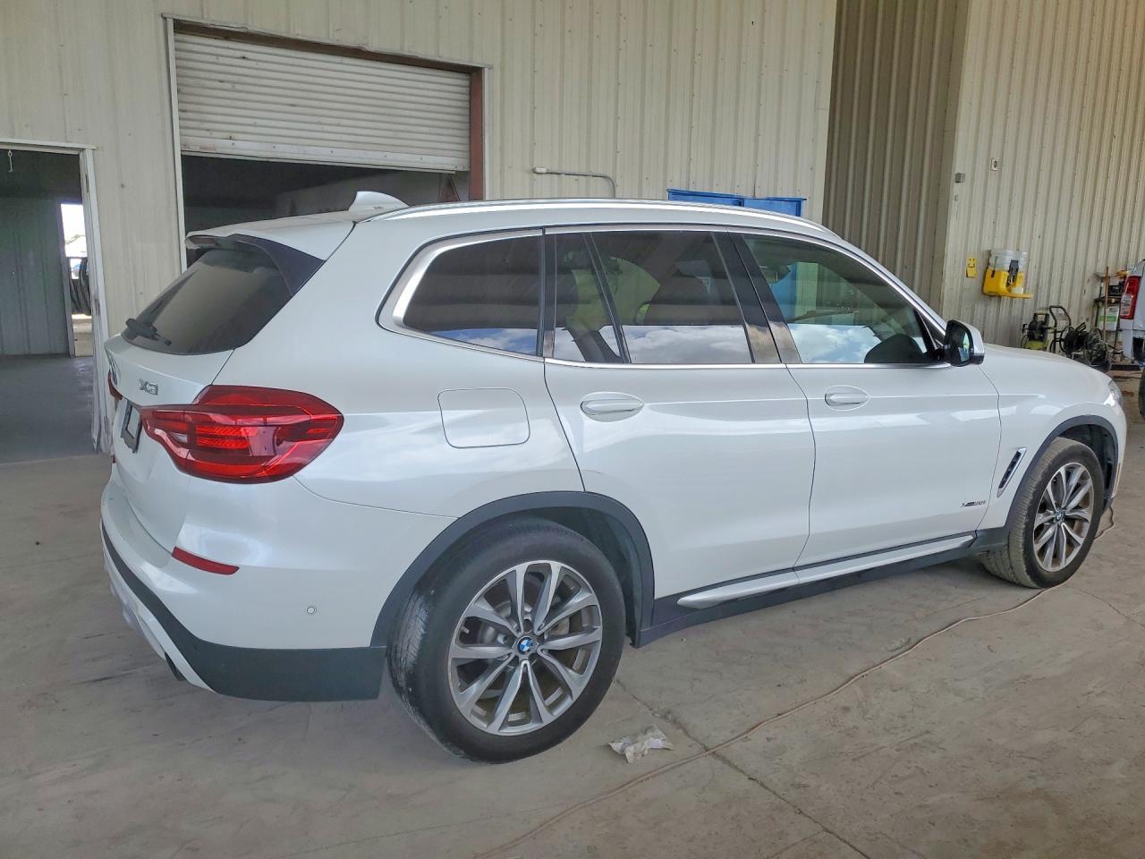 2018 BMW X3 xDrive30I - Фото 3