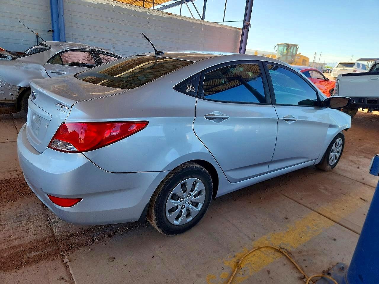 2016 Hyundai Accent Se - Фото 3