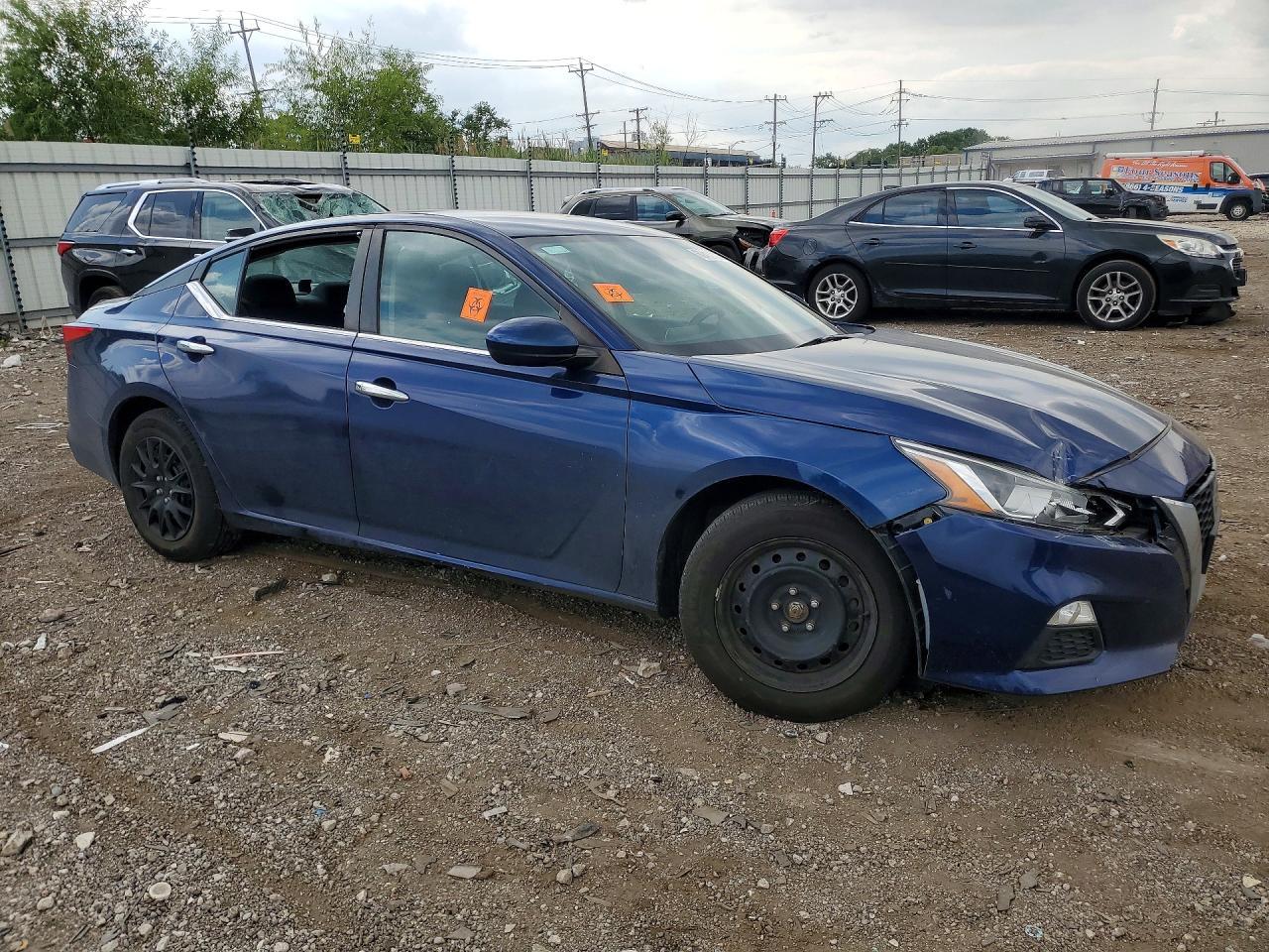 2020 Nissan Altima S - Фото 4