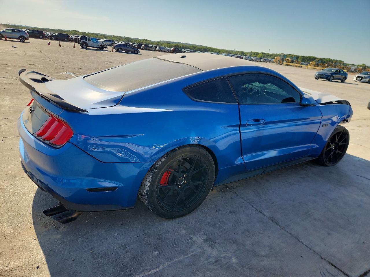 2019 Ford Mustang Gt - Фото 3