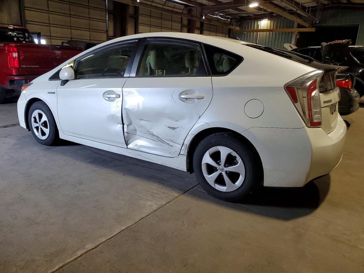 2013 Toyota Prius Four - Image 2