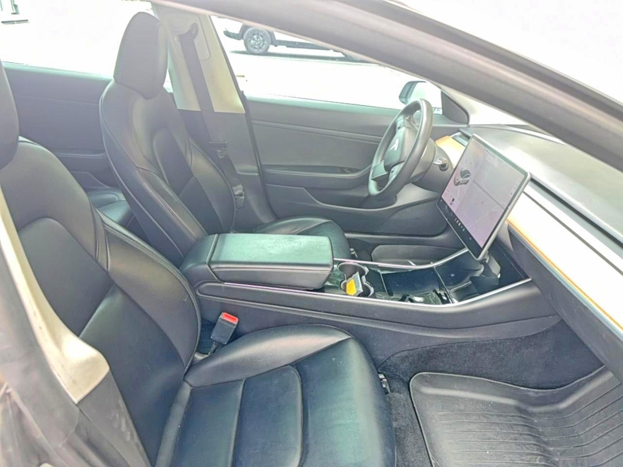 2020 Tesla Model 3 - Image 5