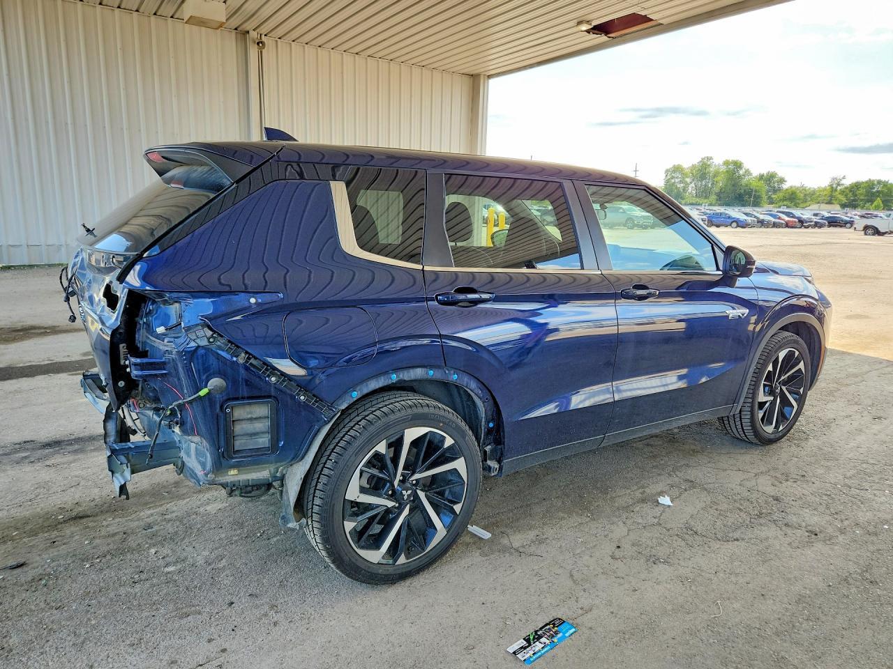 2024 Mitsubishi Outlander Se/Ralliart - Image 3