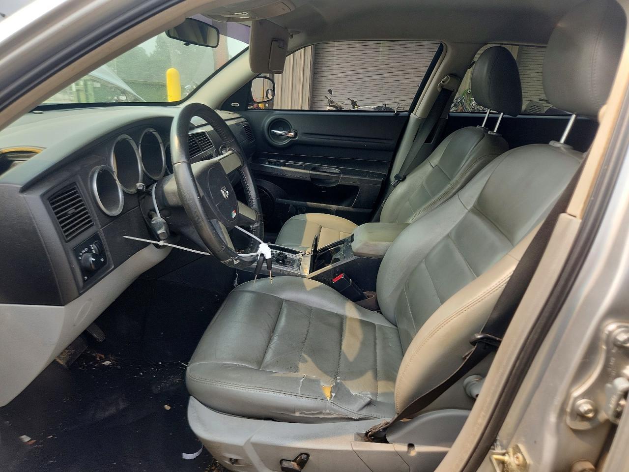 2007 Dodge Magnum R/T - Image 7