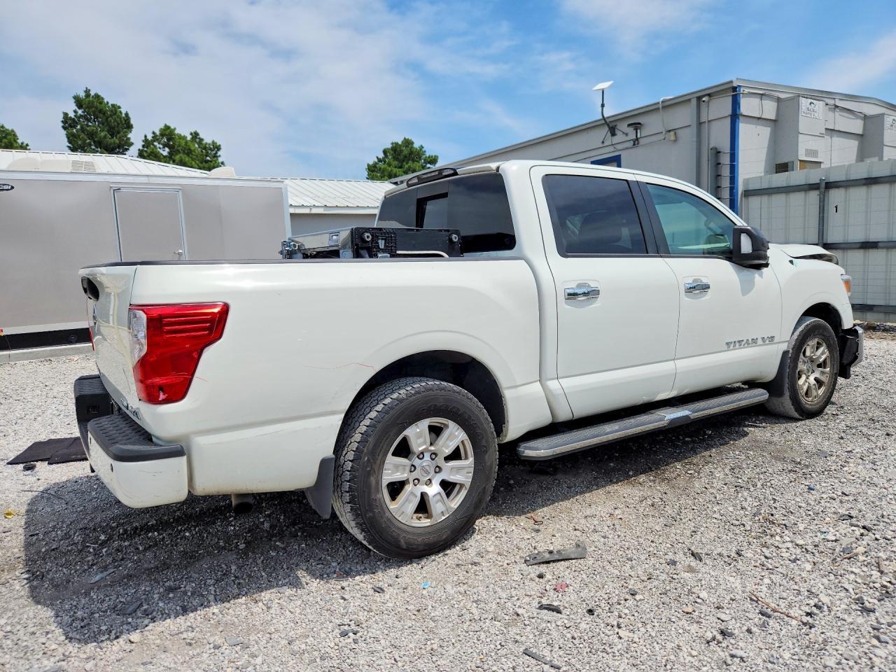 2019 Nissan Titan Sv - Image 3