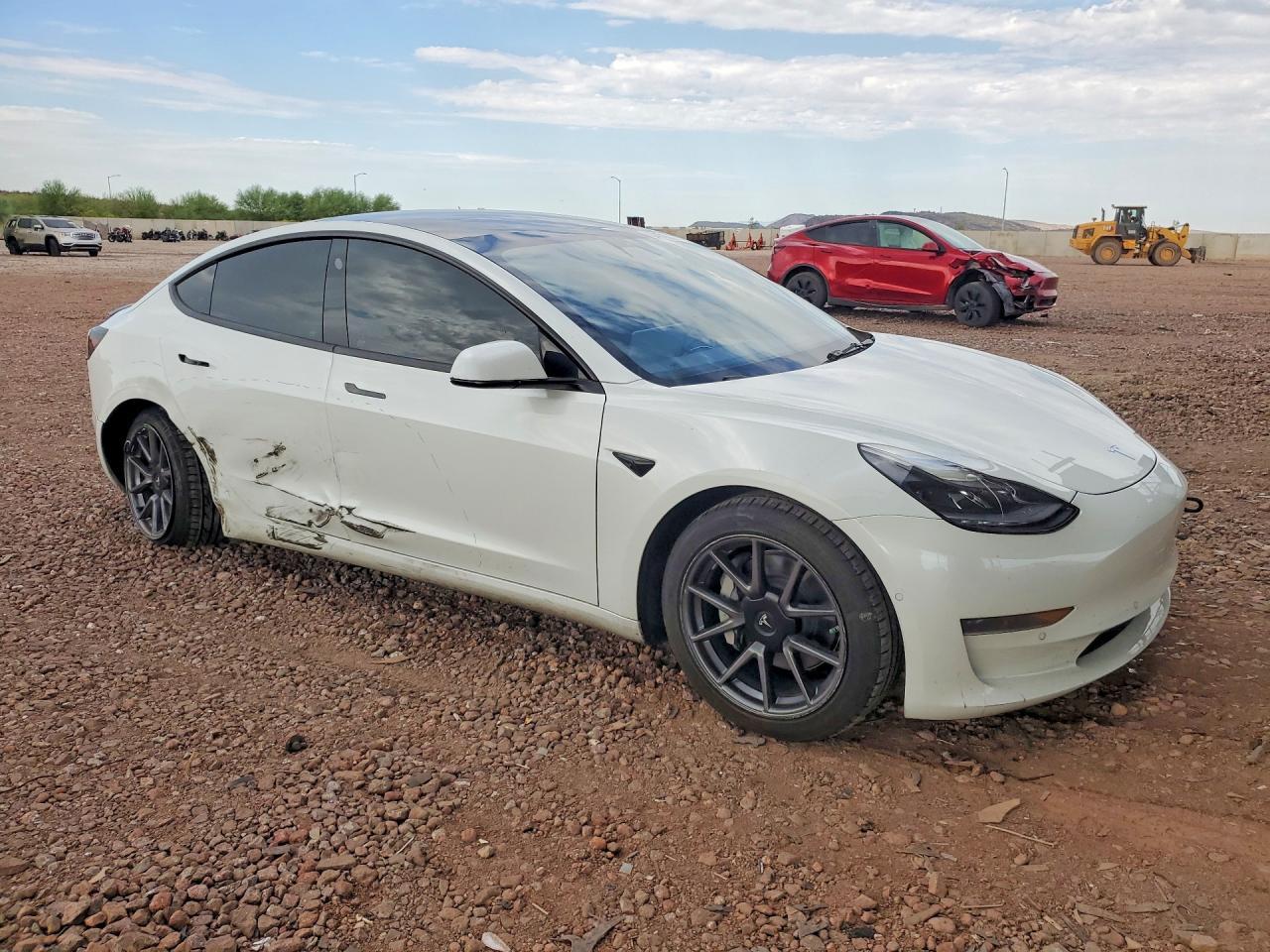 2021 Tesla Model 3 - Фото 4