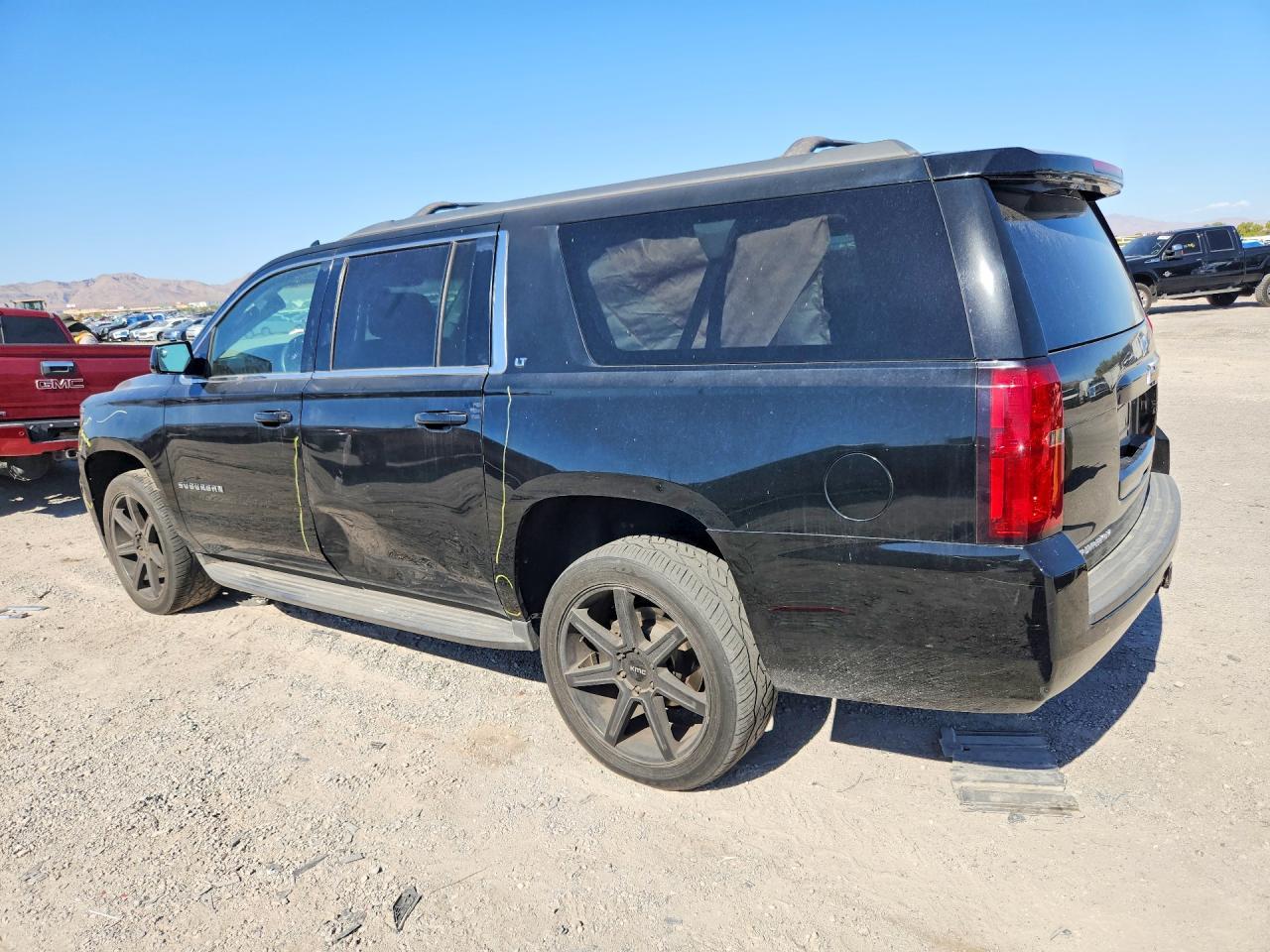 2017 Chevrolet Suburban C1500 Lt - Image 2