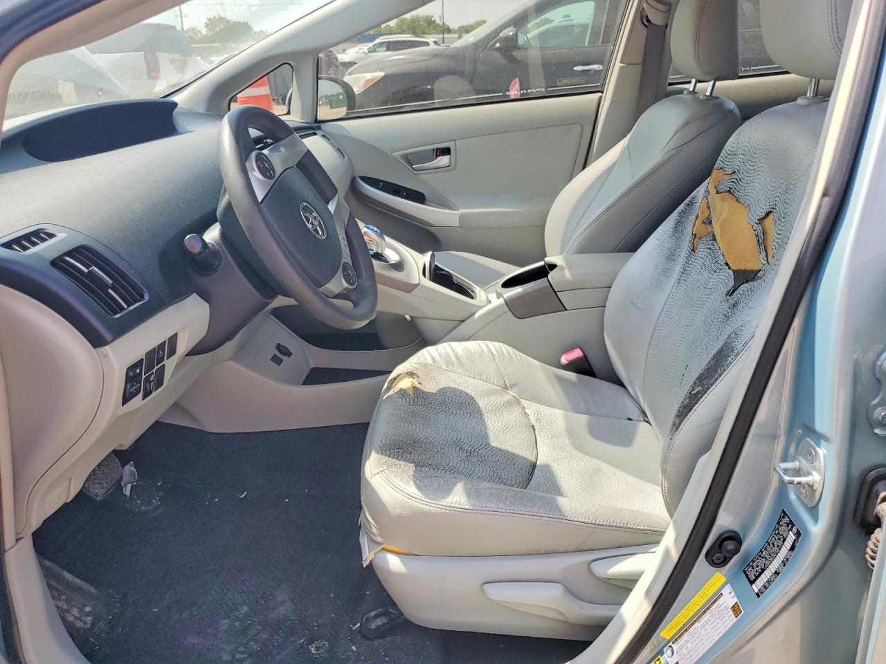 2013 Toyota Prius Three - Фото 7