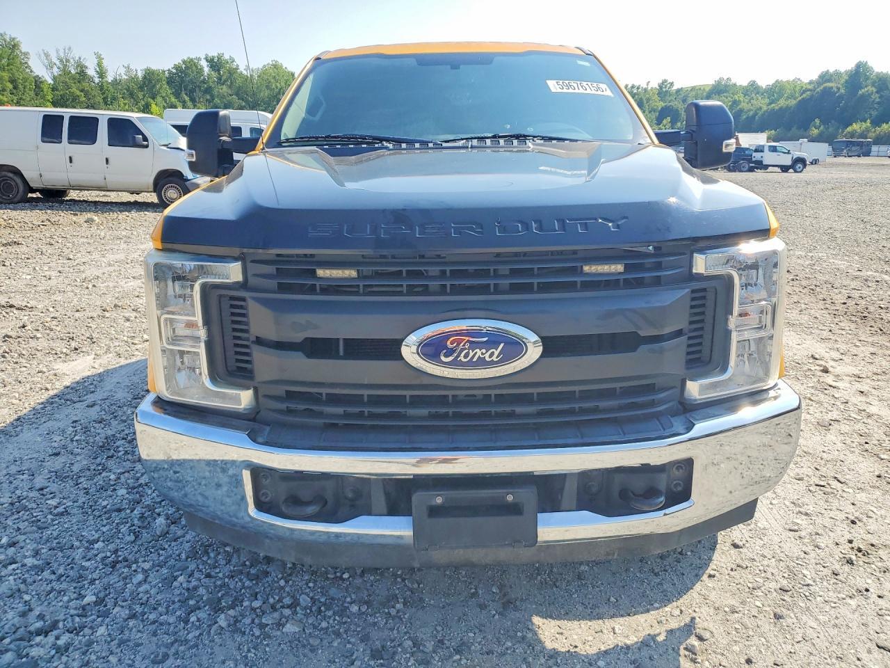 2019 Ford F250 Super Duty - Image 5
