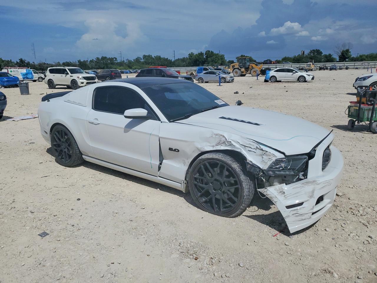 2014 Ford Mustang Gt - Фото 4