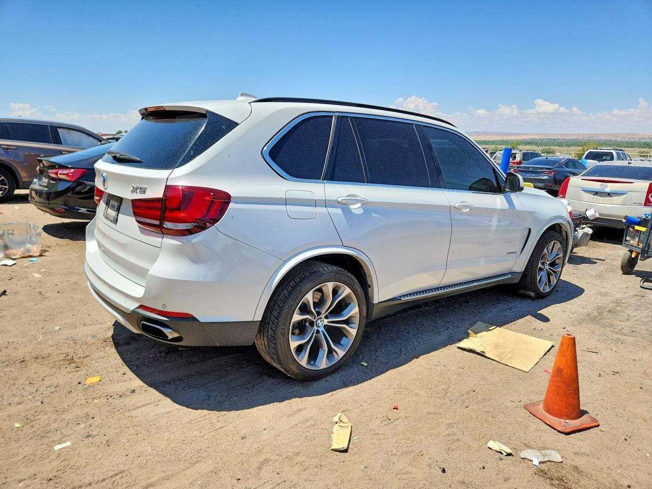 2016 BMW X5 xDrive50I - Image 3